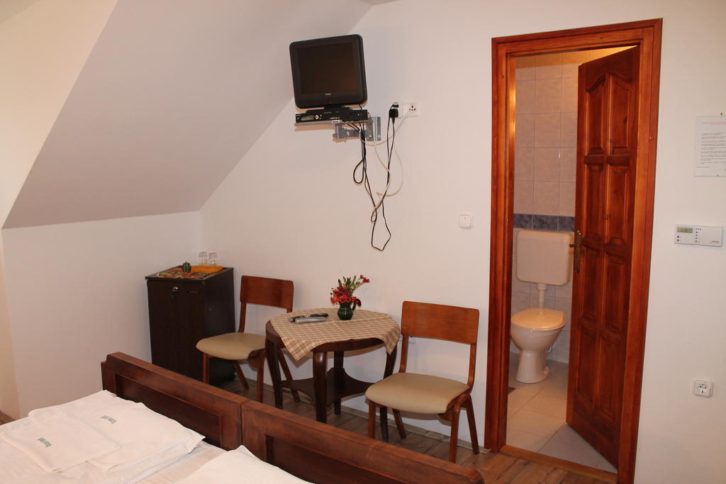 Orszem Fogado Hotel Szalafo Room photo